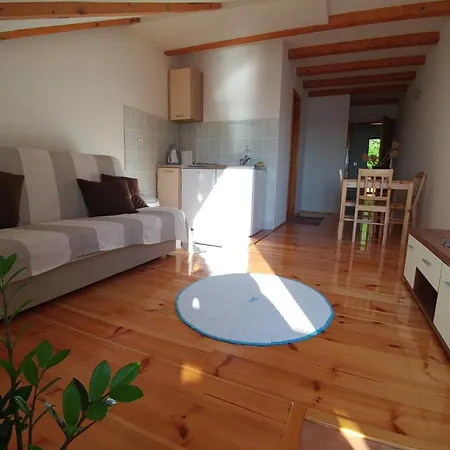 Adio Mare Apartment Pomena Exterior photo